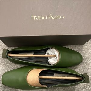 NEW NEVER WORN Franco Sarto Ballet Flats